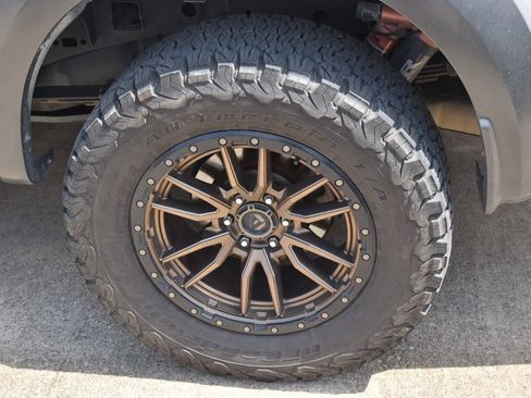Used 2019 Ford F150 Raptor w/ Equipment Group 802A Luxury AWD/4WD image 11