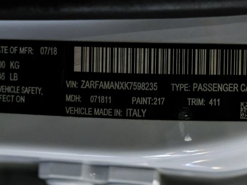 Used 2019 Alfa Romeo Giulia w/ Quick Order Package 22K Sport RWD image 65