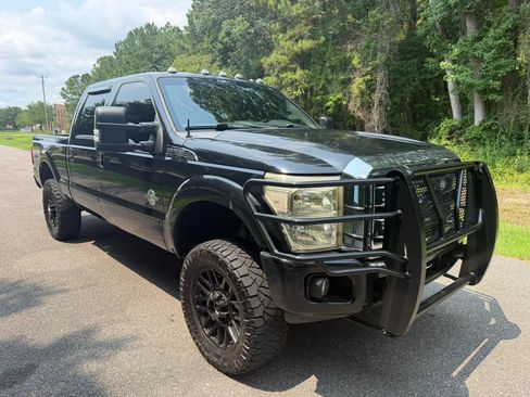 Used 2013 Ford F250 Platinum w/ FX4 Off Road Pkg AWD/4WD image 5