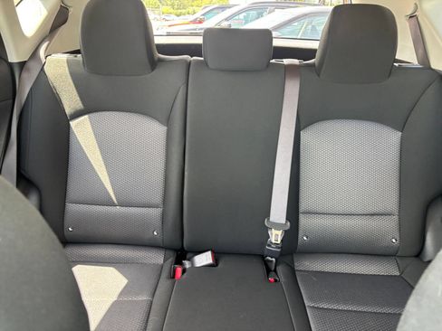Used 2025 Kia Soul LX w/ LX Technology Package FWD image 36