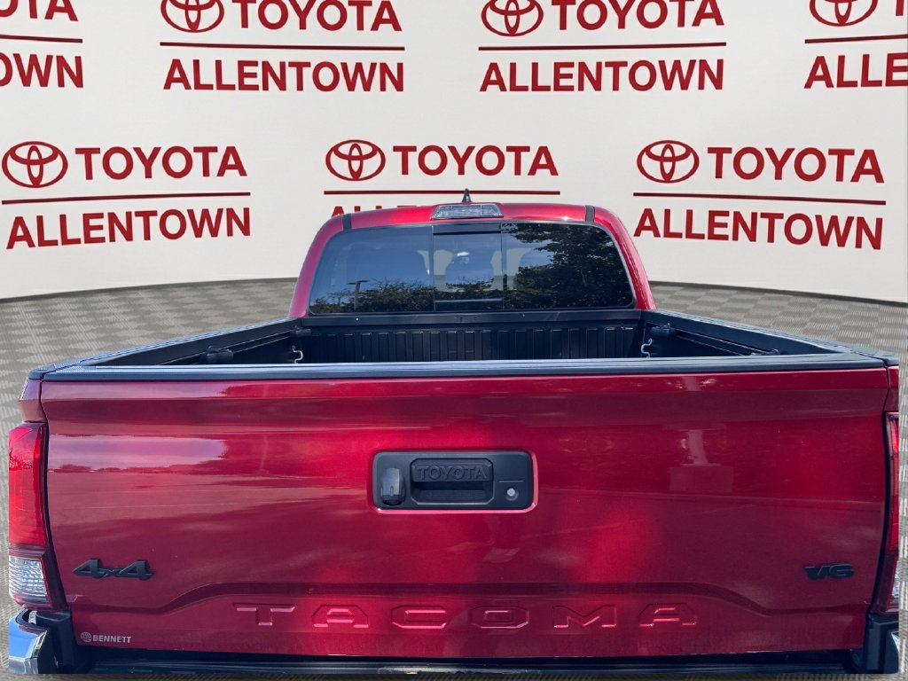 Used 2023 Toyota Tacoma SR5 AWD/4WD image 9