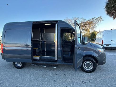 Used 2019 Mercedes-Benz Sprinter 144 image 6