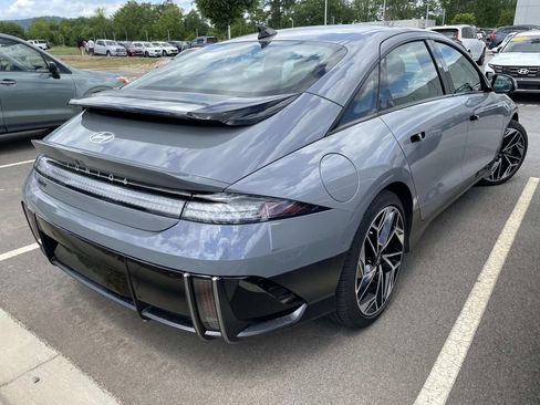 Used 2025 Hyundai Ioniq 6 Limited RWD image 4