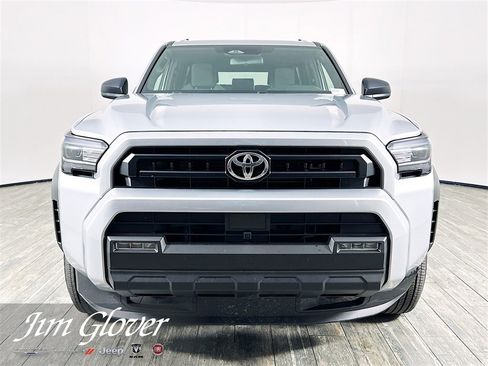 Used 2025 Toyota 4Runner SR5 image 2