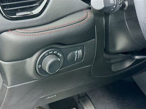 Certified 2023 Dodge Durango GT image 17