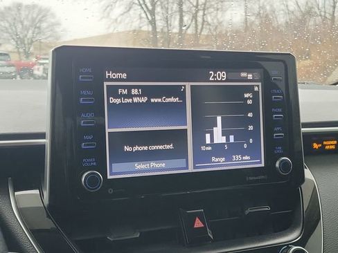 Used 2021 Toyota Corolla LE image 22