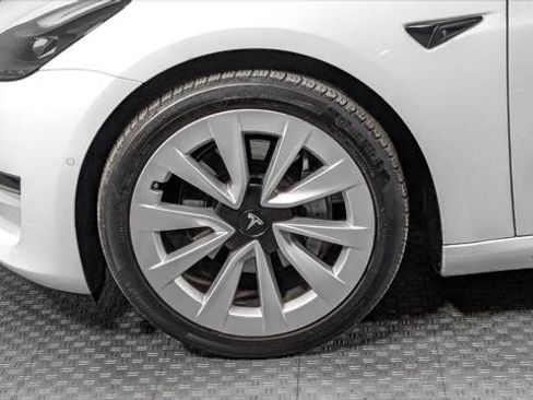 Used 2021 Tesla Model 3 Standard Range Plus image 33