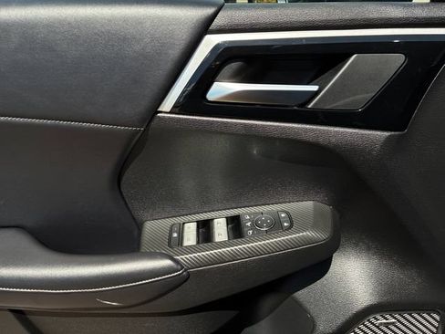 Used 2025 Mitsubishi Outlander SE AWD/4WD image 12