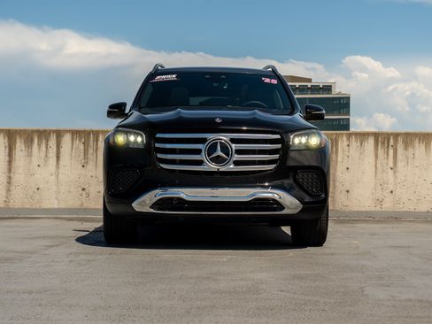 Certified 2025 Mercedes-Benz GLS 450 4MATIC image 2