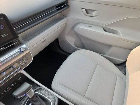 Used 2026 Hyundai Kona SEL Sport FWD image 29