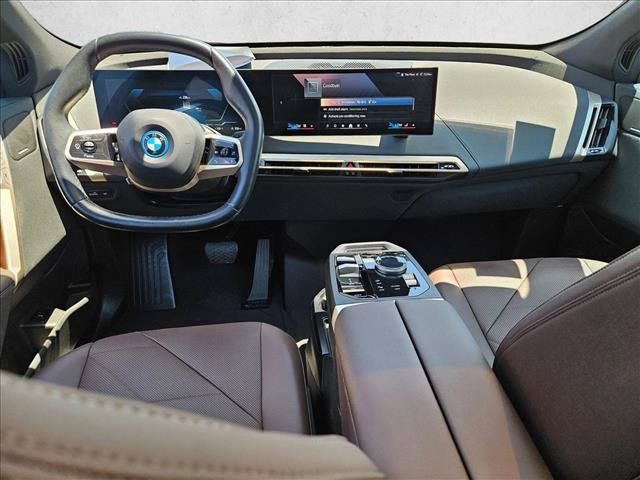 Certified 2025 BMW iX xDrive50 AWD/4WD image 17
