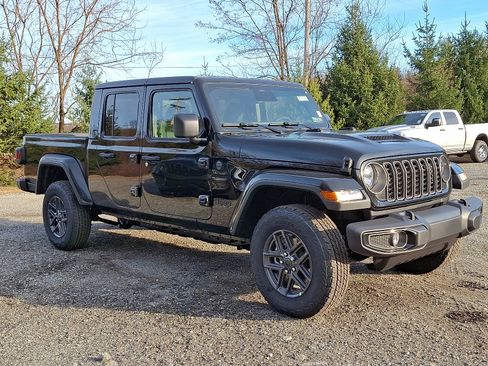 New 2026 Jeep Gladiator Sport image 2