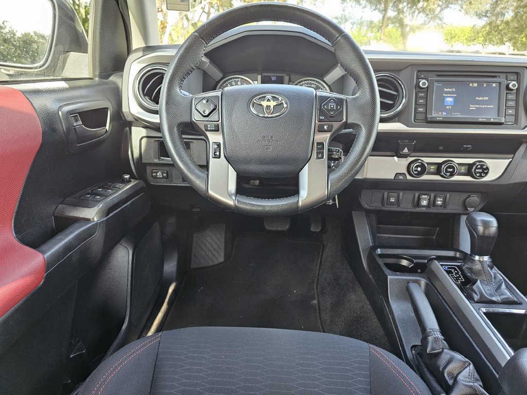Used 2018 Toyota Tacoma SR5 RWD image 11
