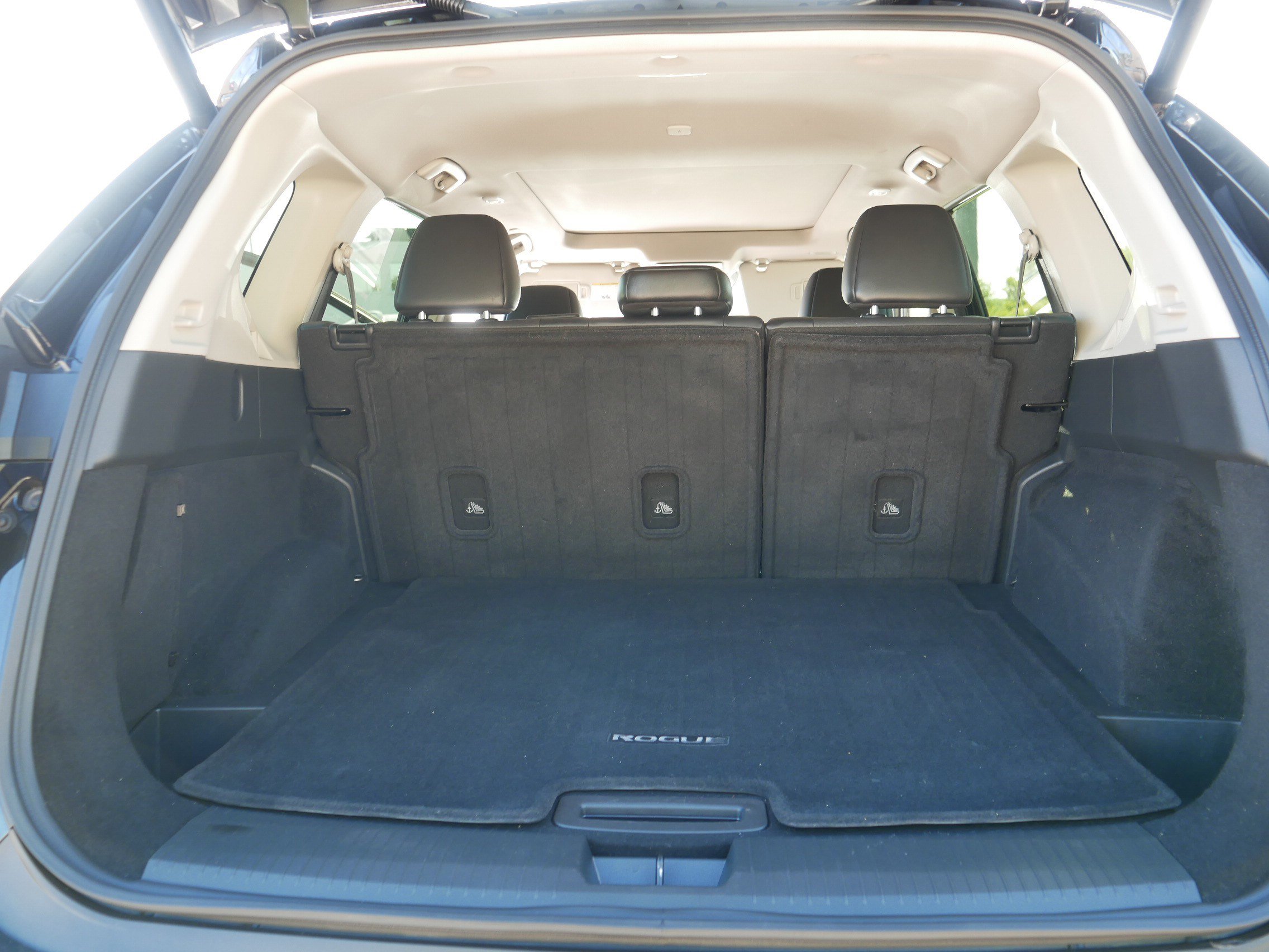 Certified 2023 Nissan Rogue SV w/ SV Premium B Package AWD/4WD image 18
