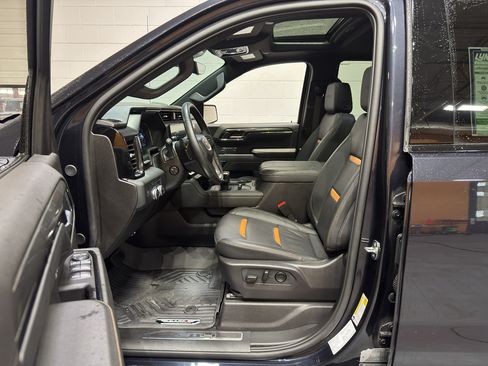 Used 2024 GMC Sierra 1500 AT4 w/ Technology Package AWD/4WD image 20