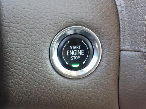 Certified 2022 GMC Yukon Denali image 22