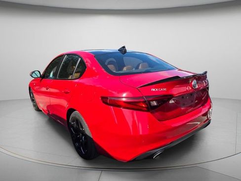 Used 2022 Alfa Romeo Giulia Ti RWD image 7