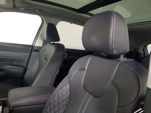 Used 2023 Kia Sorento SX AWD/4WD image 25
