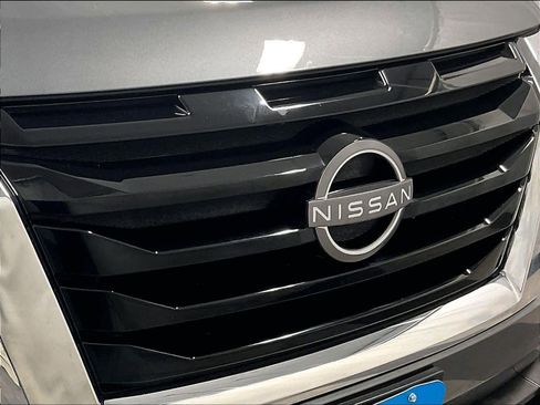 Used 2022 Nissan Pathfinder SV w/ SV Premium Package image 33