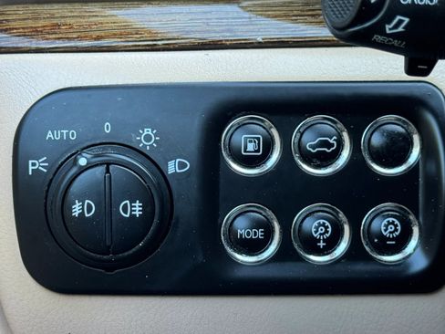 Used 2010 Maserati GranTurismo Coupe RWD image 27