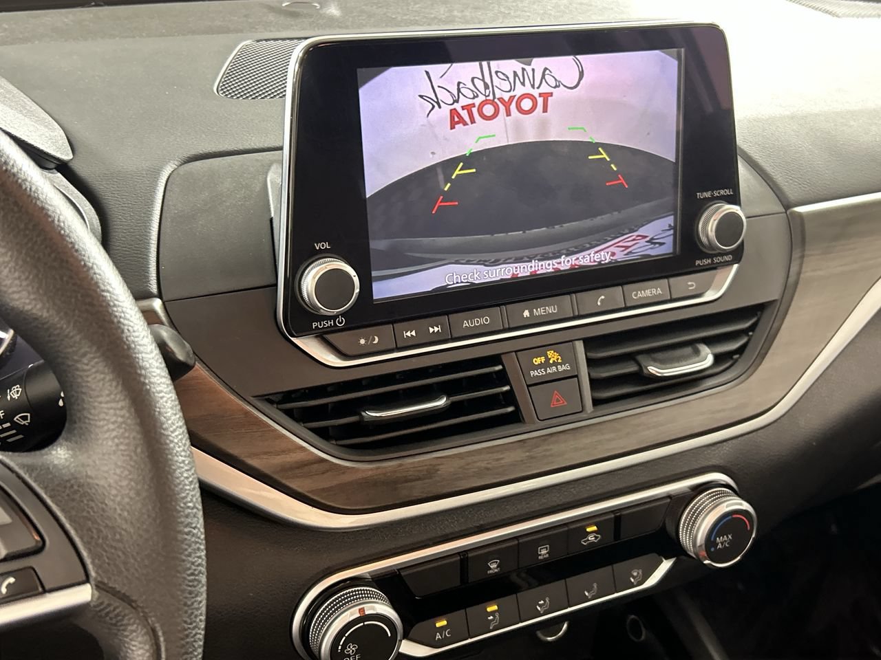 Used 2023 Nissan Altima 2.5 SV FWD image 18