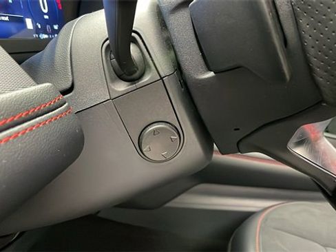 Used 2025 Ford Explorer ST image 12