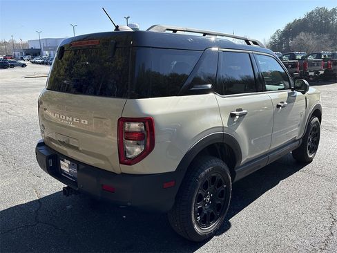 Used 2025 Ford Bronco Sport Badlands image 7