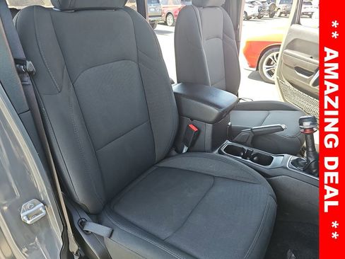 Used 2021 Jeep Wrangler Unlimited Willys image 10