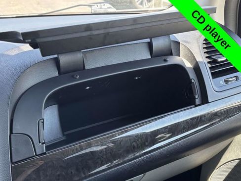 Used 2016 Dodge Grand Caravan SXT w/ Rear Park Assist Package FWD image 18