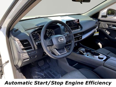 Certified 2026 Nissan Rogue SV AWD/4WD image 17