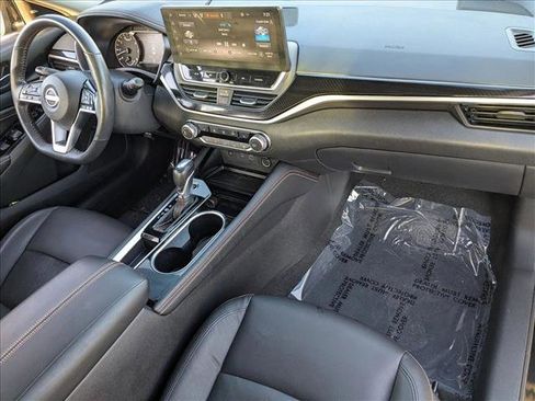 Used 2023 Nissan Altima 2.5 SR w/ SR Premium Package image 20