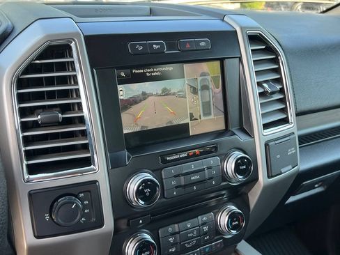 Used 2015 Ford F150 Lariat w/ Equipment Group 502A Luxury AWD/4WD image 33