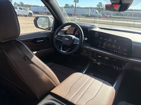 New 2026 Chevrolet Suburban High Country w/ Sun And Tow Package image 22