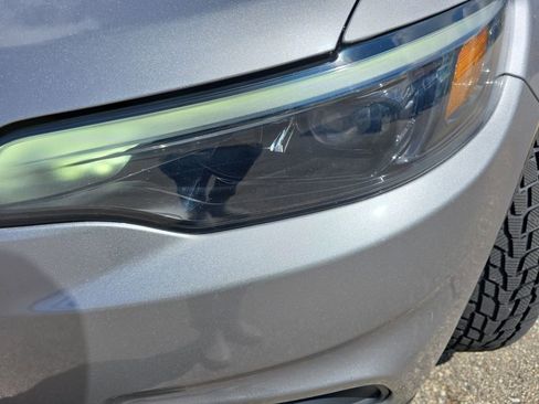 Used 2020 Jeep Cherokee Latitude Plus w/ Cold Weather Group AWD/4WD image 29