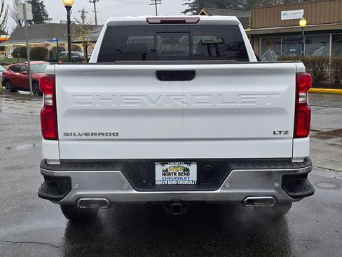 Used 2021 Chevrolet Silverado 1500 LTZ w/ Z71 Off-Road Package image 6