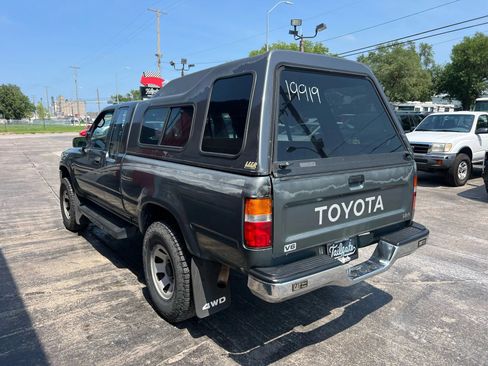 Used 1993 Toyota Pickup Deluxe image 5
