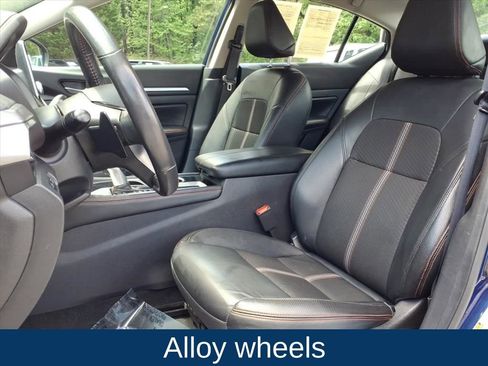 Used 2024 Nissan Altima 2.5 SR FWD image 17