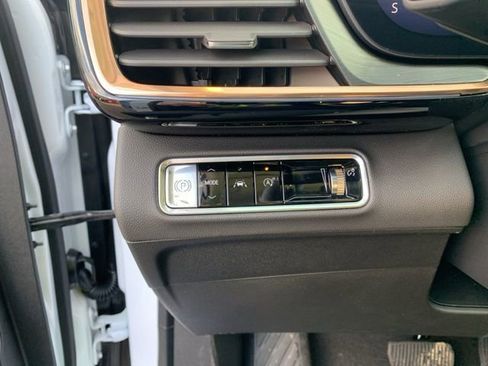 New 2026 Buick Envision Avenir image 20