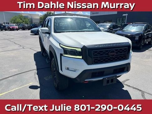 Used 2023 Nissan Frontier PRO-4X w/ Technology Package AWD/4WD image 3