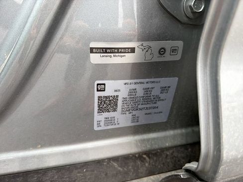 Used 2026 Chevrolet Traverse LT AWD/4WD image 16