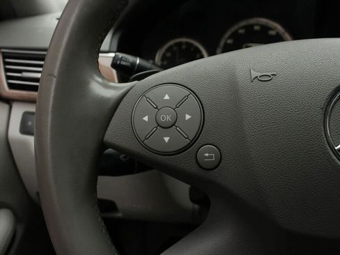 Used 2012 Mercedes-Benz E 350 4MATIC Sedan image 34