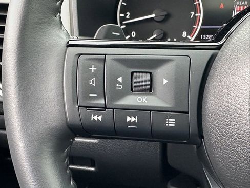 Certified 2023 Nissan Rogue SV w/ SV Premium Package image 38