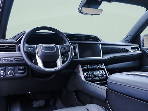 Used 2023 GMC Yukon Denali w/ Denali Reserve Package image 26