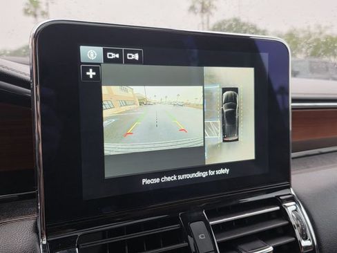 Used 2019 Lincoln Navigator Reserve AWD/4WD image 18
