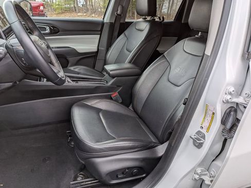 Certified 2022 Jeep Compass Limited AWD/4WD image 12