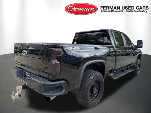 Used 2024 Chevrolet Silverado 2500 Custom w/ Custom Value Package image 8
