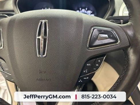 Used 2017 Lincoln MKC Reserve w/ Lincoln MKC Climate Package AWD/4WD image 15