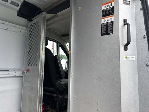 Used 2023 RAM ProMaster 2500 w/ Convenience Group FWD image 9