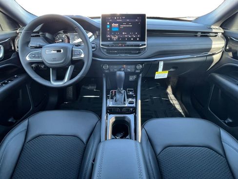 New 2026 Jeep Compass Latitude image 20