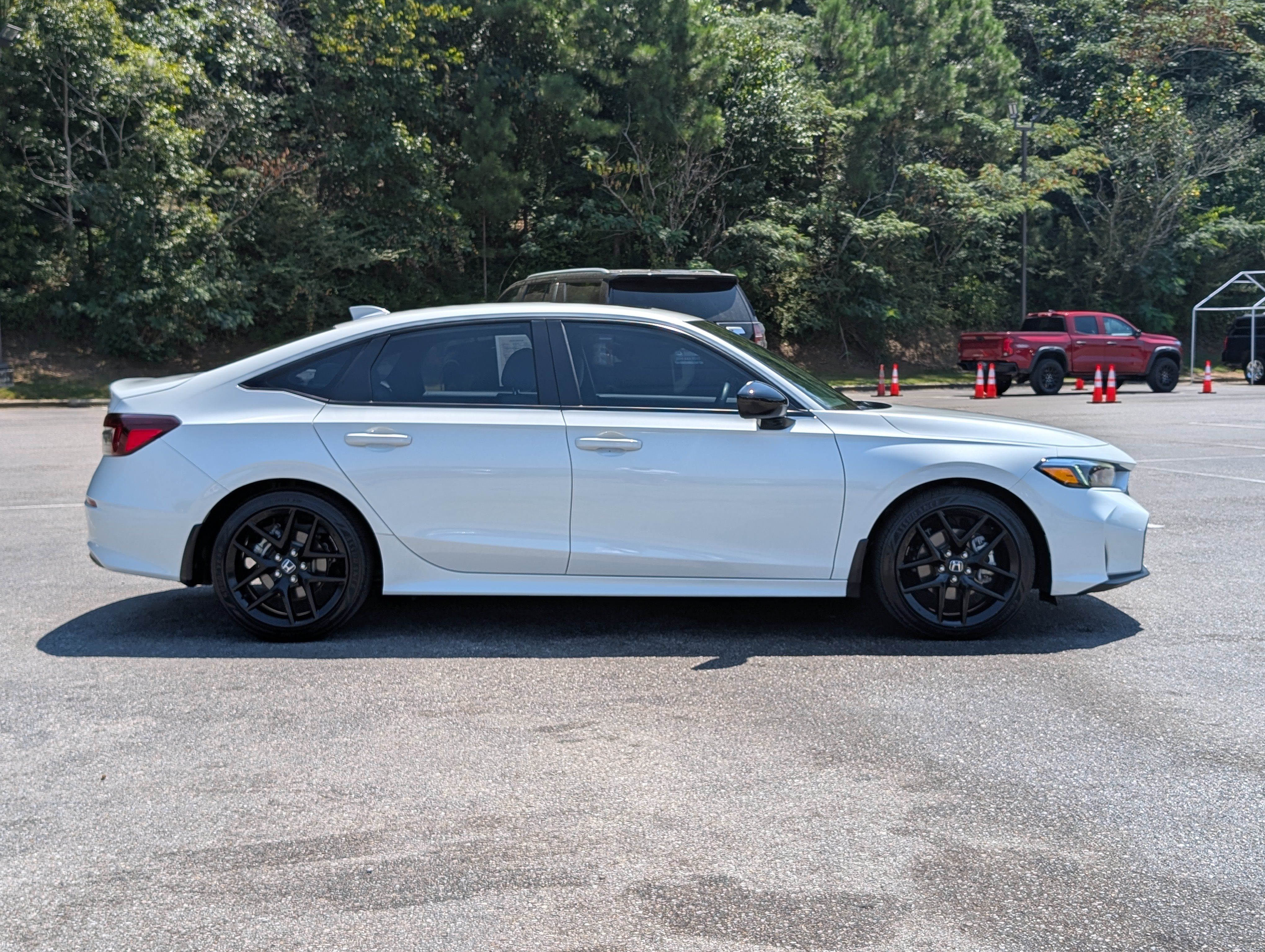 Used 2025 Honda Civic Sport image 10